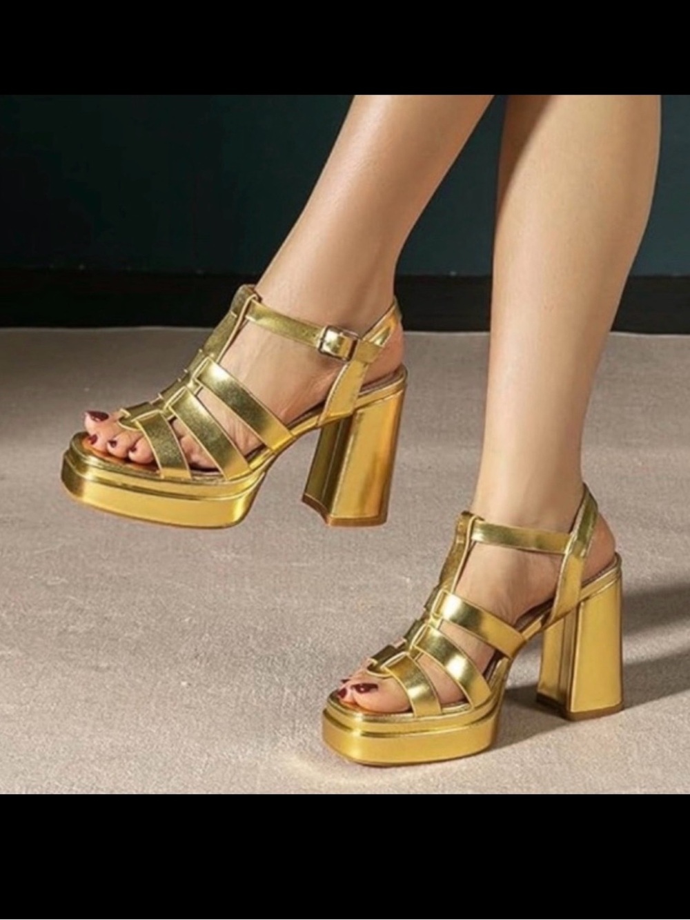 🔥HP🔥 BNIB Gold Strappy Platform Heel Sandals 4”